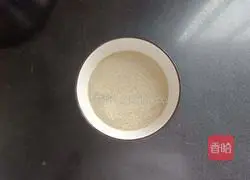 Illustration of how to make oil-free and sugar-free sweet flatbread 4