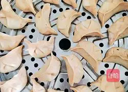 Illustration of how to make steamed carrot dumplings 15