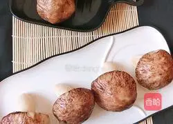 Illustration of how to make mushroom buns 15