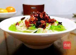 Illustration of how to make boiled celery noodles 7