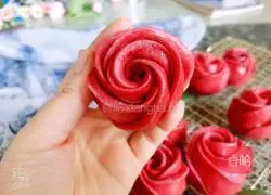 Illustration of how to make rose steamed buns 14