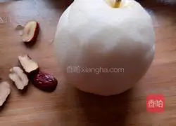 Illustration of how to make white fungus stewed with rock sugar and snow pear 7