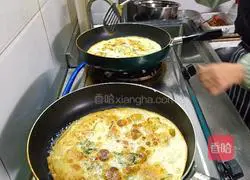 Illustration of how to make vegetable pancakes 7