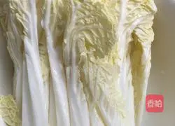 Illustration of how to make baby vegetable and meat slices soup 3