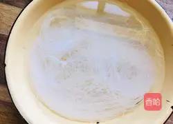 Illustration of how to make steamed scallops with oyster sauce and garlic chili sauce 1