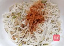 Illustration of Homemade Summer Cold Noodles 12