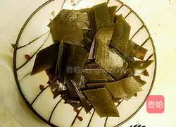 Winter Melon Pork Ribs and Seaweed Soup Recipe Illustration 4