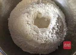 Illustration of how to make pumpkin steamed buns (one-time fermentation) 5