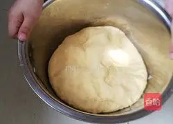 Illustration of how to make sunflower steamed buns 3