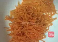 Illustration of how to make carrot juice 3