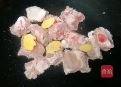 Carrot, Corn and Spare Ribs Soup Practice illustration 3