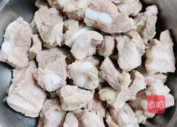 Tomato and pork ribs soup | Illustration of how to nourish skin and supplement calcium 4