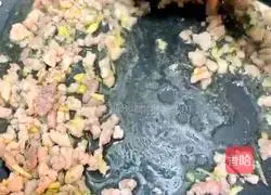 Illustration of the family version of fried noodles 3