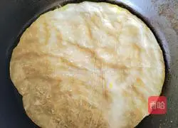 Illustration of how to make ham and egg pancakes 3