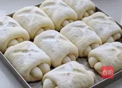 Milk bread rolls (medium seeding method) illustration 11