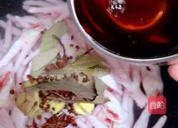 Illustration of how to make passion fruit and lemon soaked claws 5