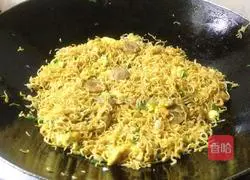 Illustration of making homemade fried noodles 11