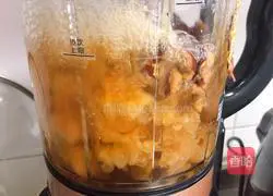 Illustration of how to make red dates, longan and white fungus soup (beautiful soup) 6