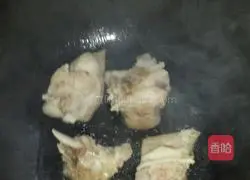 Illustration of braised pig trotters 4