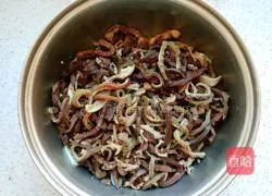 Illustration of how to make spicy lamb offal soup 2