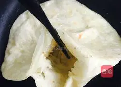 Illustration of how to fill the cake with eggs 11