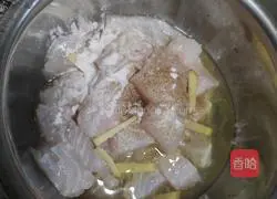 Illustration of how to make basa fish with pickled cabbage 2