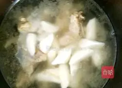 Illustration of how to make yam spine soup 15