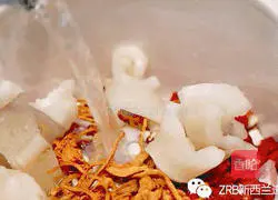 Illustration of how to make Cordyceps flower, scallops and New Zealand fish maw soup 3