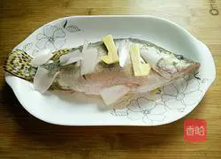 Illustration of how to make steamed mandarin fish 4