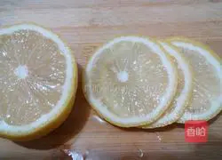 Honey Lemonade Recipe Illustration 5