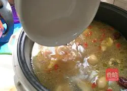 Illustration of how to make chicken soup 4
