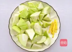 Illustration of how to make loofah and egg soup 2