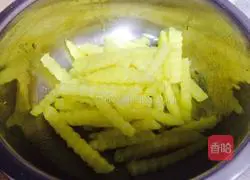 Illustration of how to make delicious homemade French fries 7