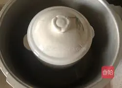 Illustration of how to make loquat, kumquat, snow pear and tremella soup 8