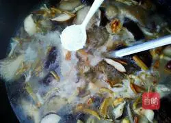 Mushroom meat soup recipe 13