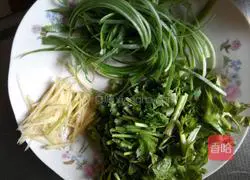 Illustration of how to make Beijing-style braised noodles 3