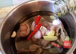 Illustration of how to make chicken gizzards in sauce 5