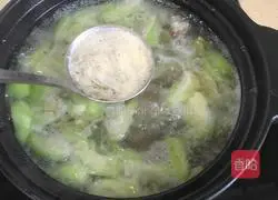 Illustration of how to make fat loofah soup 10