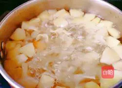 Apple Tremella Soup Recipe Illustration 7