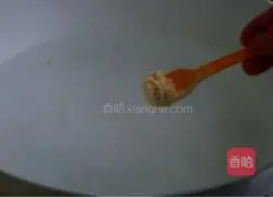 Illustration of how to make coriander meatball soup 13