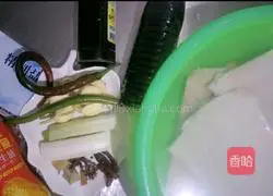 Illustration of how to make crystal pig skin jelly 1