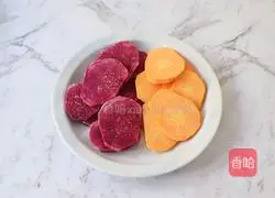 Illustration of how to make two-color dumplings with brown sugar and rice wine 2