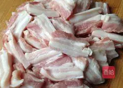 Illustration of how to make salt-fried pork 1