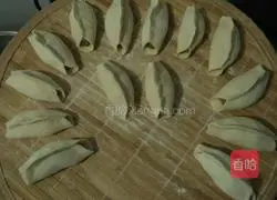 Illustration of how to make fried buns 5