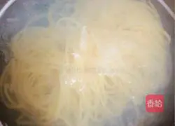 Illustration of how to make curry chicken and potato pasta 14