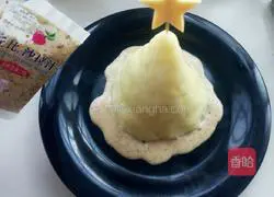 Illustration of how to make Christmas tree salad 12