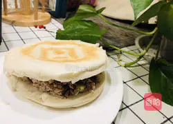 Illustration of how to make Baiji buns with braised meat and eggs 13