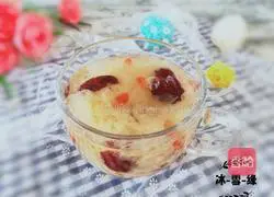 Illustration of how to make rock sugar, red dates and white fungus soup 7