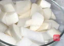 Illustration of how to make radish stewed with beef bone soup 7