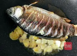 Illustration of how to make crucian carp tofu soup 7